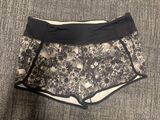 Lululemon Speed Short 2.5’’ Size 8 Photo 0