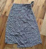 Back and White Wrap Skirt Midi Length Size Small Photo 0