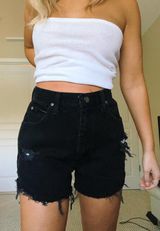 Wrangler Black Butterfly-Patch Shorts Photo 0