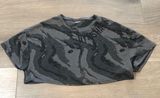 Gymshark Womens Cropped Black Camouflage Short Sleeve Athletic Shirt Size Small Photo 0
