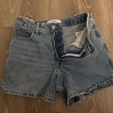 Hollister Ultra High-Rise 90s Shorts Photo 0