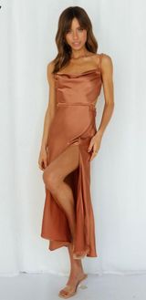 STAND ON MY OWN MIDI DRESS RUST - Photo 0