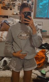 Forever 21 Crewneck Photo 0