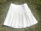 white pleated skirt Photo 0