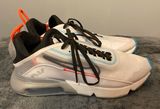 Nike Air Max 2090 Photo 0