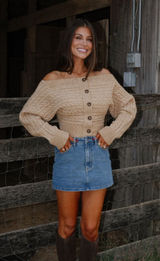 Tan sweater  Photo 0