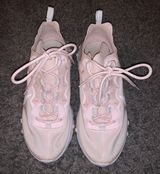 Nike React Tennis Shoes Photo 0