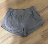 Lululemon Hotty Hot Short 2.5” Photo 0