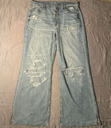 American Eagle Light Wash Boyfriend Jeans Photo 0