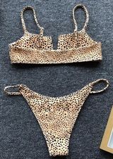 Boutique 220. yellow dots V swimsuits Photo 0