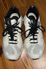 On Cloud Running Shoes Cloud Photo 0