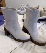 Boots White Size 8.5 Photo 0