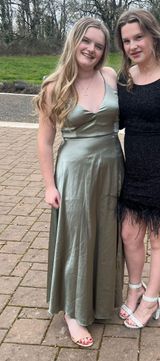 Green Satin Prom / Bridesmaid Dress Size M Photo 0