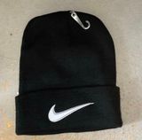 NEW NIKE BLACK BEANIE Photo 0