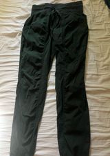 Lululemon Joggers Studio Photo 0