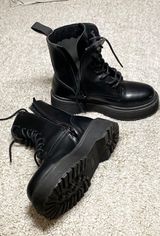 Yoki Black Platform Boots Photo 0