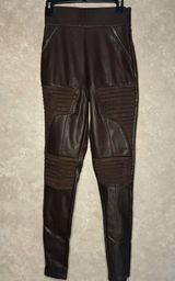 Maniere De Voir Brand New Faux Leather Textured Leggings Photo 0