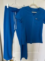 FIGS Scrubs Set Photo 0