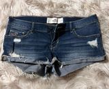 Short-Shorts Photo 0