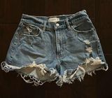 Abercrombie & Fitch Distressed The Mom Short Mid Rise Curve Love 25 Photo 0