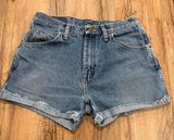 Vintage Wrangler Cutoff Shorts Women 32 Regular Fit Medium Wash Denim High Waist Photo 0