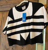 Brand new  shirt Photo 0