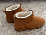 Amazon Women's Tan Ankle Boots with Fur Lining Photo 0