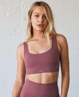 Set Active Box Cut Sports Bra Photo 0