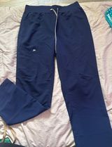 Fabletic’s Women’s Scrub Pants Photo 0