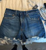 NWT Abercrombie Cutoff High Rise Photo 0