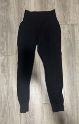 Lululemon Align Joggers Photo 0