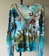 NWT  Women's Long Sleeved V-Neck Top - size XL Photo 0