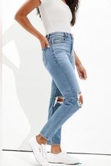 Mom Jeans Sz 4 Medium Wash Distressed Photo 0