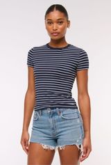 Abercrombie & Fitch The Mom Short High Rise Size 0/25 Photo 0