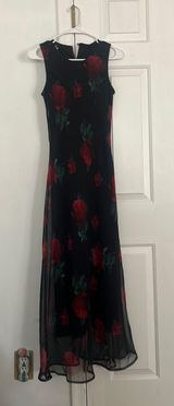 Elegant Dress Photo 0