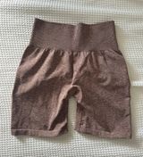 Mocha Scrunch Seamless Shorts Photo 0