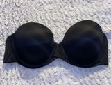 Black Strapless Bra Photo 0