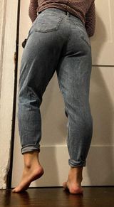 American Eagle Outfitters Mom Jeans Photo 0