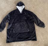 The Huggle Blanket Hoodie Photo 0