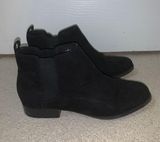Old Navy Chelsea Booties Photo 0