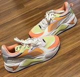 Puma Running Shoes Photo 0