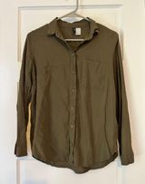 H&M Divided Button Down Shirt Photo 0