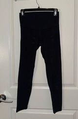 Black High-Waisted Leggings Photo 0