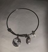 Footnotes Mother daughter bracelet Photo 0