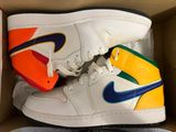Nike Air Jordan 1 Mid Photo 0