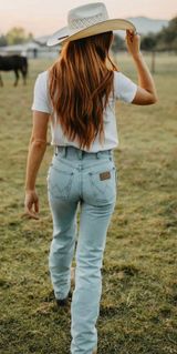 cowboy cut jeans Photo 0