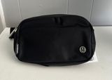 Lululemon Everywhere Belt Bag Photo 0