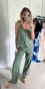 Sofia Jeans Women's Linen Blend Fitted Vest Photo 0