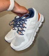 On Cloud  On Cloudrunner Women’s Size 10.5 Running Shoes Photo 0