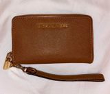 Michael Kors Wristlet Photo 0
